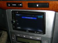 Фотография установки магнитолы JVC KW-AV51EE в Toyota Avensis