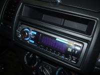 Фотография установки магнитолы Sony CDX-GT620U в Nissan Note