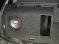 Установка сабвуфера MTX RT12-04 chv box в Volkswagen Touareg