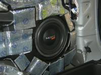 Установка сабвуфера Hertz ES F20.5 в Jeep Grand Cherokee (WK2)