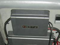 Установка усилителя Hertz HCP 1D в Audi TT