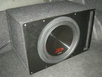 Установка сабвуфера Alpine SWR-12D4 vented box в Toyota Camry V40