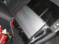 Установка усилителя Lightning Audio LA-4200 в Peugeot 107