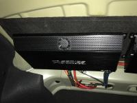 Установка усилителя Audio System R 105.4 в Peugeot 408