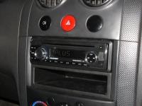 Фотография установки магнитолы Blaupunkt Manchester 110 в Chevrolet Aveo T200