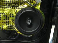 Установка акустики Hertz DCX 165.3 в Honda Pilot