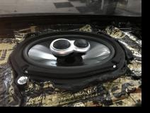 Установка   в Toyota Corolla XI