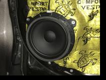 Установка   в Toyota RAV4.5