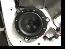 Установка   в Geely Okavango