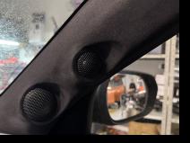 Установка   в Geely Monjaro