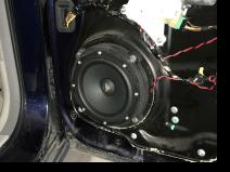 Установка   в Mercedes ML (W164)