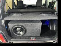 Установка   в Lada Niva 4x4