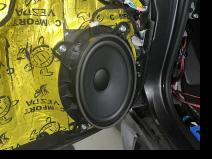 Установка   в Toyota Land Cruiser 200