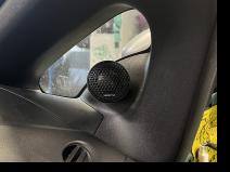 Установка   в Nissan Leaf