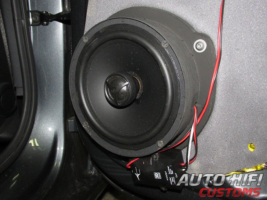 Установка акустики Morel Tempo Coax 6 в Audi A3 (8V)