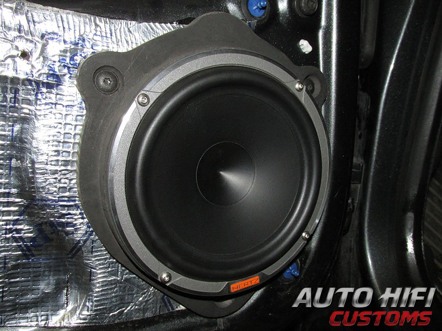 Установка акустики Hertz MP 165P.3 Pro в Audi A3 (8P)