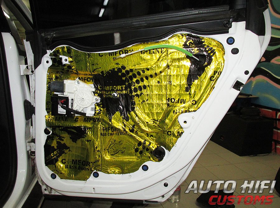 Установка шумоизоляции Comfort Mat Gold G2 в Audi A3 (8P)