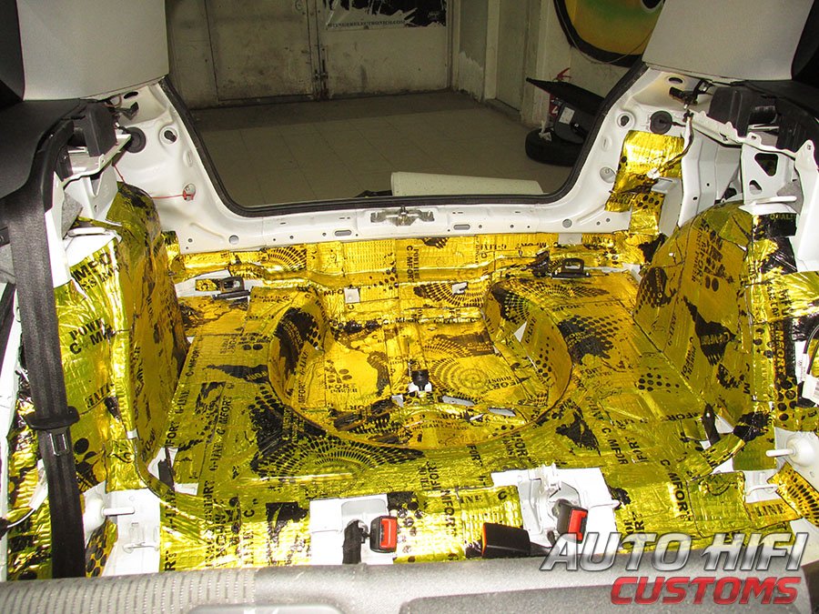 Установка шумоизоляции Comfort Mat Gold G3 в Audi A3 (8P)