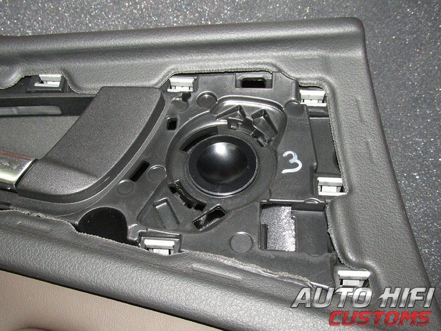 Установка акустики Focal Universal ISU165 в Audi A6 (C7)