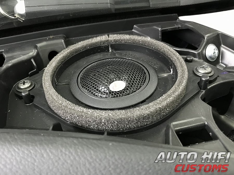 Установка акустики Dego PO 2.5 T в Mazda 6 (III)