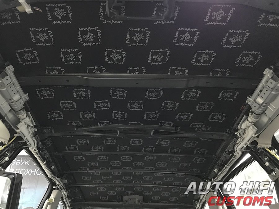 Установка шумоизоляции Comfort Mat Dark D2 в Toyota Land Cruiser 150