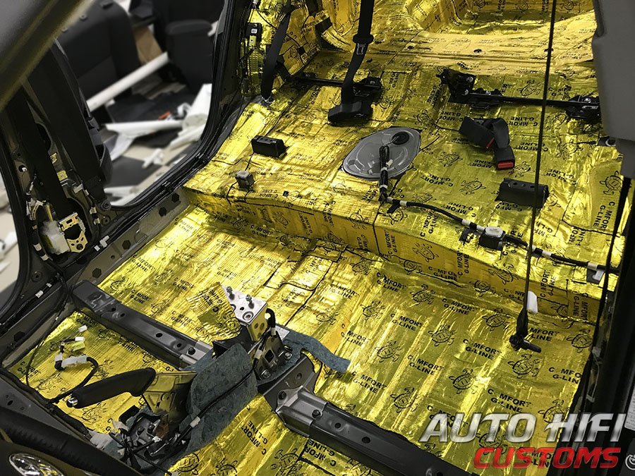 Установка шумоизоляции Comfort Mat Gold G3 в Toyota Corolla XI