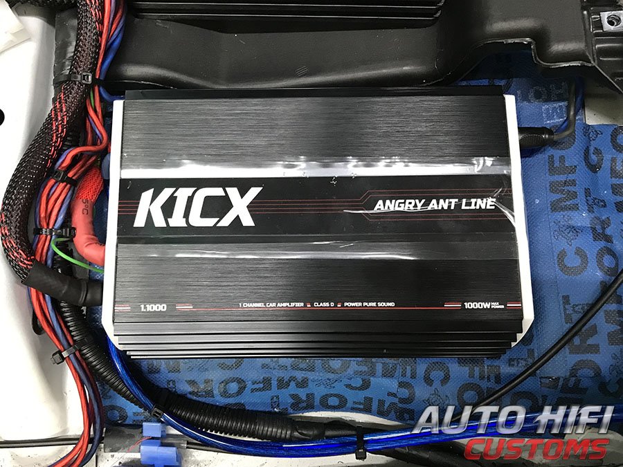 Установка усилителя Kicx Angry Ant 1.1000 в Toyota Land Cruiser 200