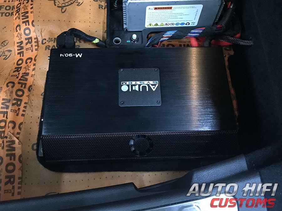 Установка усилителя Audio System M-90.4 в Geely Atlas Pro