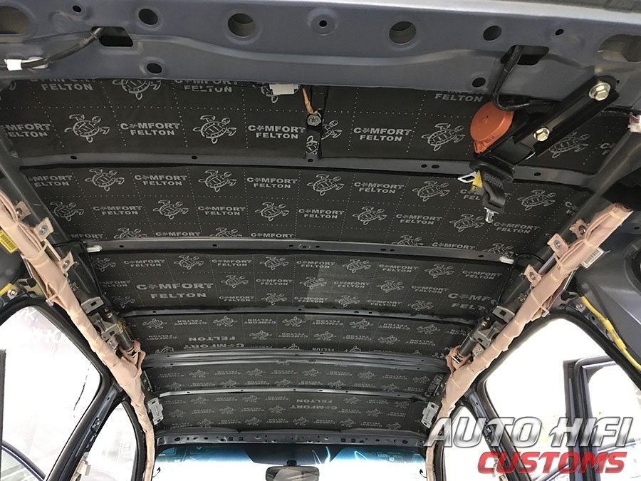 Установка шумоизоляции Comfort Mat Vespa в Subaru Forester (SJ)