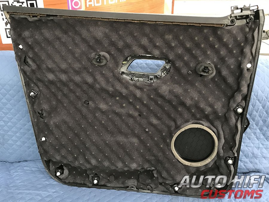 Установка шумоизоляции Comfort Mat Vespa в Peugeot