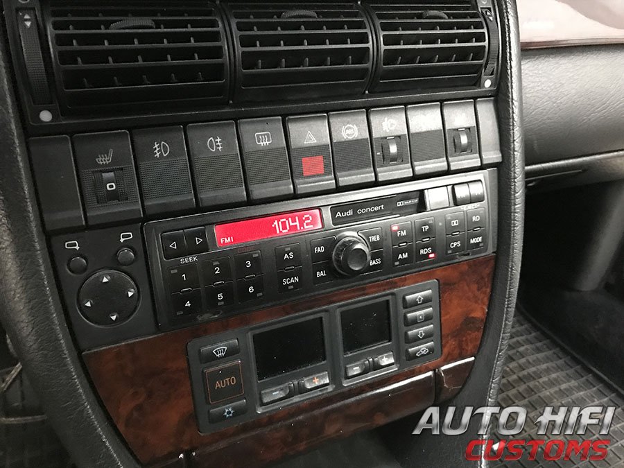 Установка усилителя Eton Mini 300.2 в Audi A6 (C4)