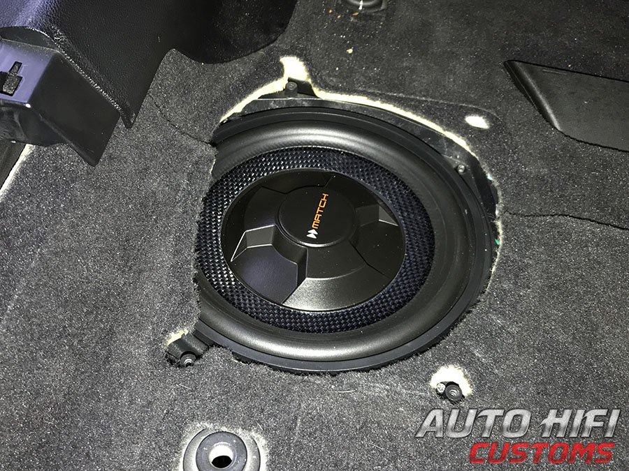 Установка акустики Match UP W8BMW-S в BMW 5 (G30)