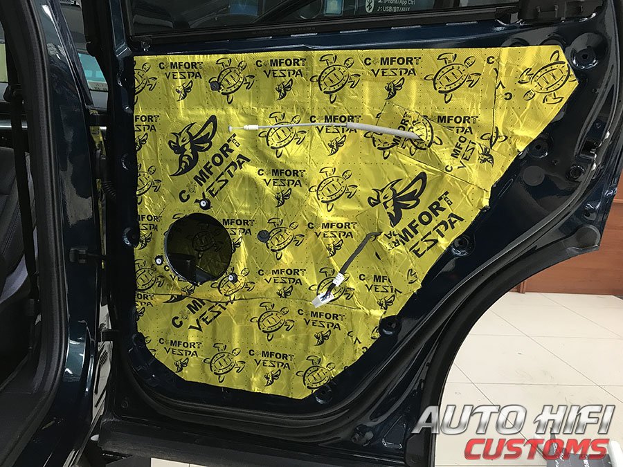 Установка шумоизоляции Comfort Mat Vespa в Haval F7 II