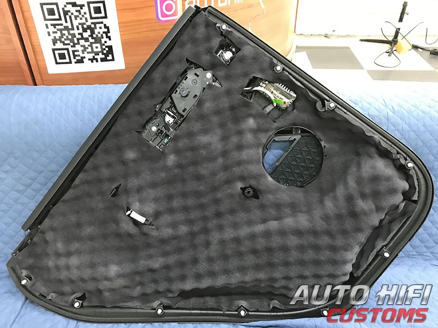 Установка шумоизоляции Comfort Mat Vespa в Haval