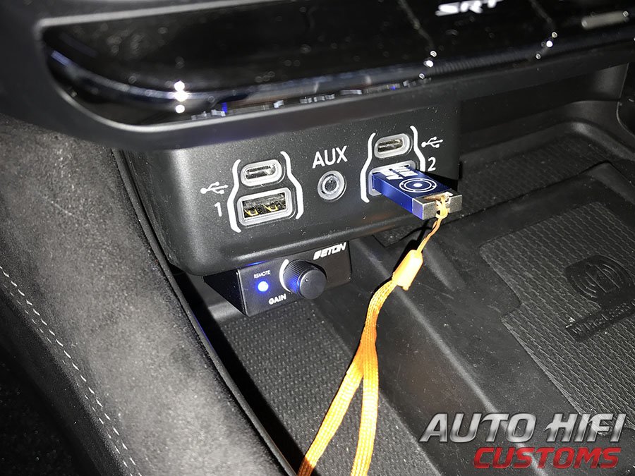 Установка усилителя Eton MA 1 в Dodge Durango SRT III