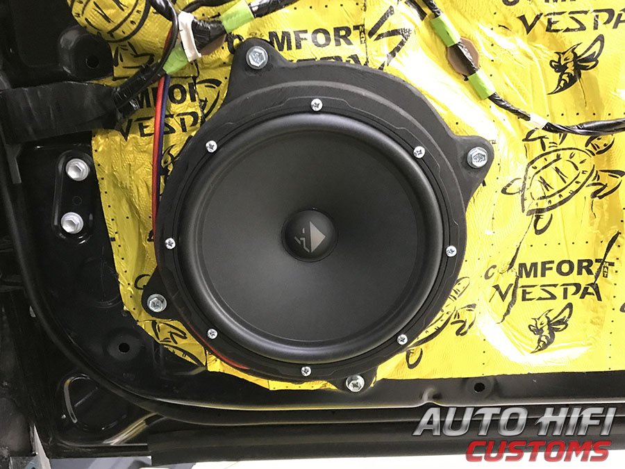 Установка акустики Helix Ci3 W200FM-S2 в Toyota Camry V70