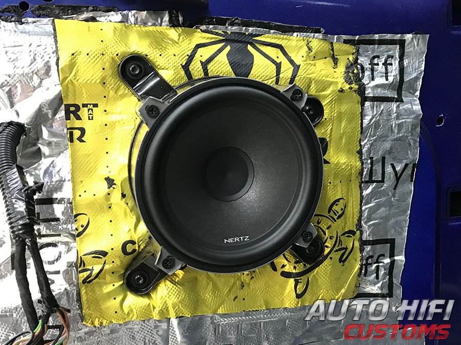 Установка акустики Hertz CK 130 в ГАЗ Газель NN
