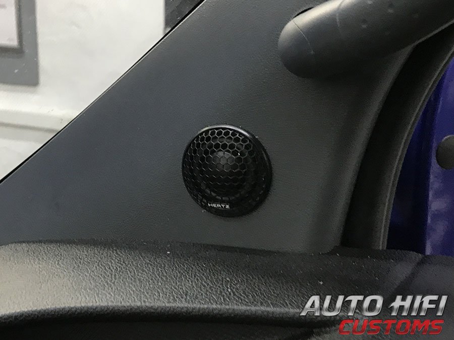 Установка акустики Hertz CK 130 в ГАЗ Газель NN