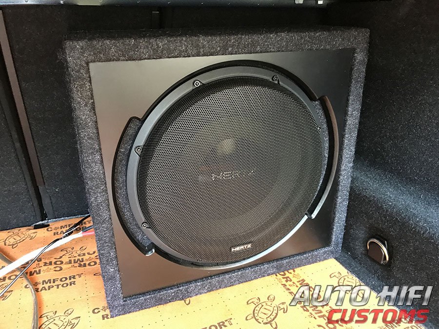 Установка сабвуфера Hertz MPS 250 S4.1 в BMW 5 (G30)