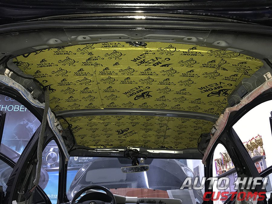 Установка шумоизоляции Comfort Mat Vespa в Skoda Rapid