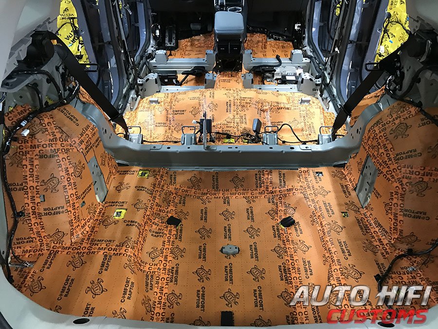 Установка шумоизоляции Comfort Mat Spider в Geely Atlas II