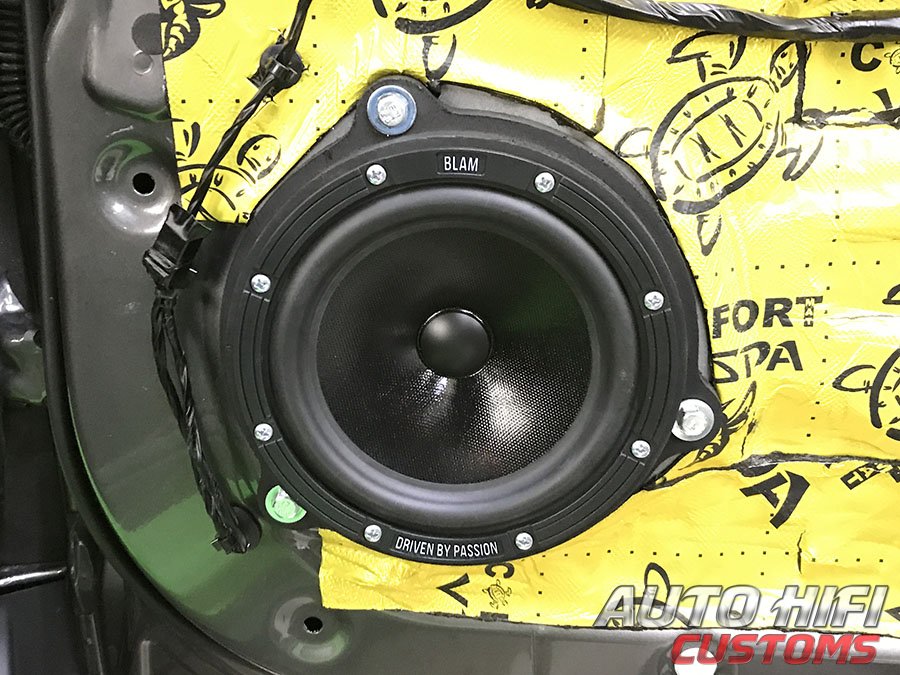 Установка акустики BLAM 165 ES в Geely Coolray