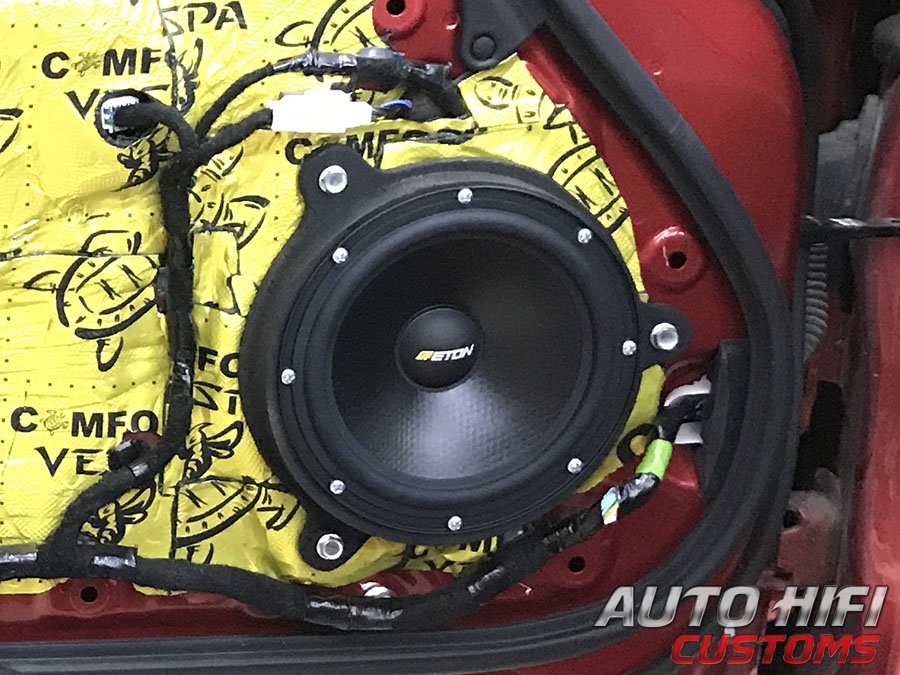Установка акустики Eton POW 172.2 Compression в Mazda MX-5