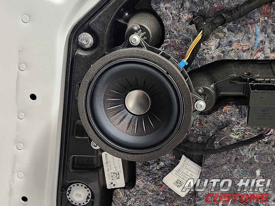 Установка акустики Eton B 100 W в BMW X5 (G05)