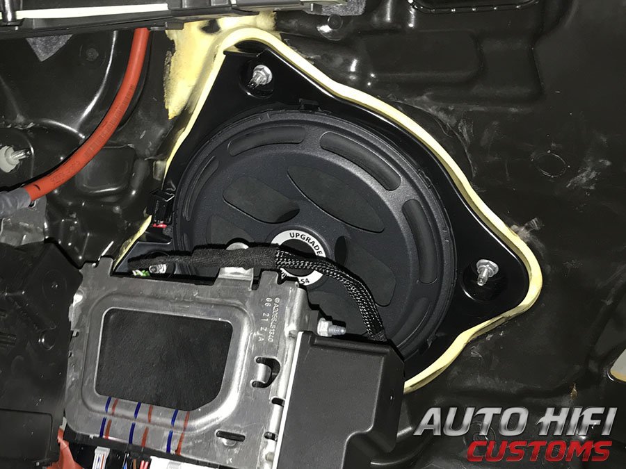 Установка акустики Match UP W8MB-S4 в Mercedes E class (W213)