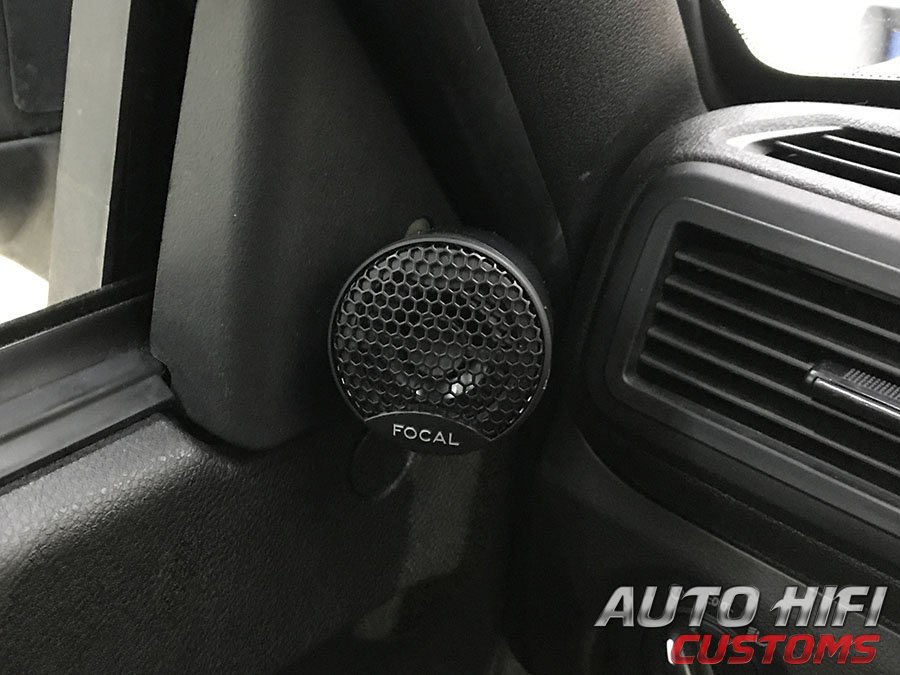 Установка акустики Focal Slatefiber PS 165 SF в Lada Niva 4x4