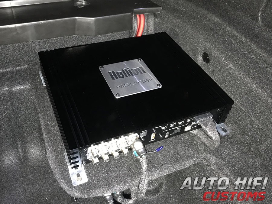 Установка усилителя Hellion HAM8.100DSP в Mercedes E class (W213)