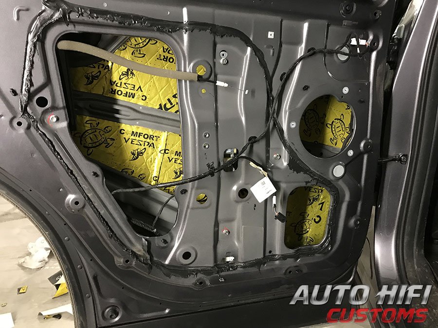 Установка шумоизоляции Comfort Mat Vespa в GAC GS8