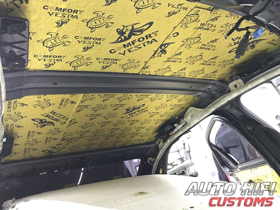 Установка шумоизоляции Comfort Mat Vespa в Mercedes E class (W212)