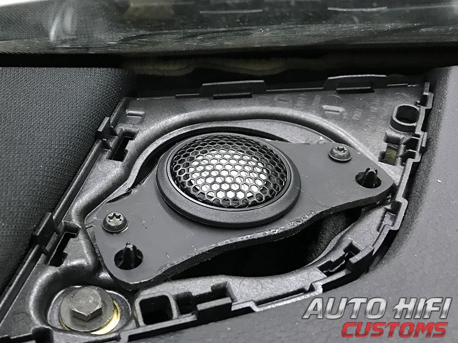 Установка акустики Helix Ci5 T25FM-CA в Audi Q7 II (4M)